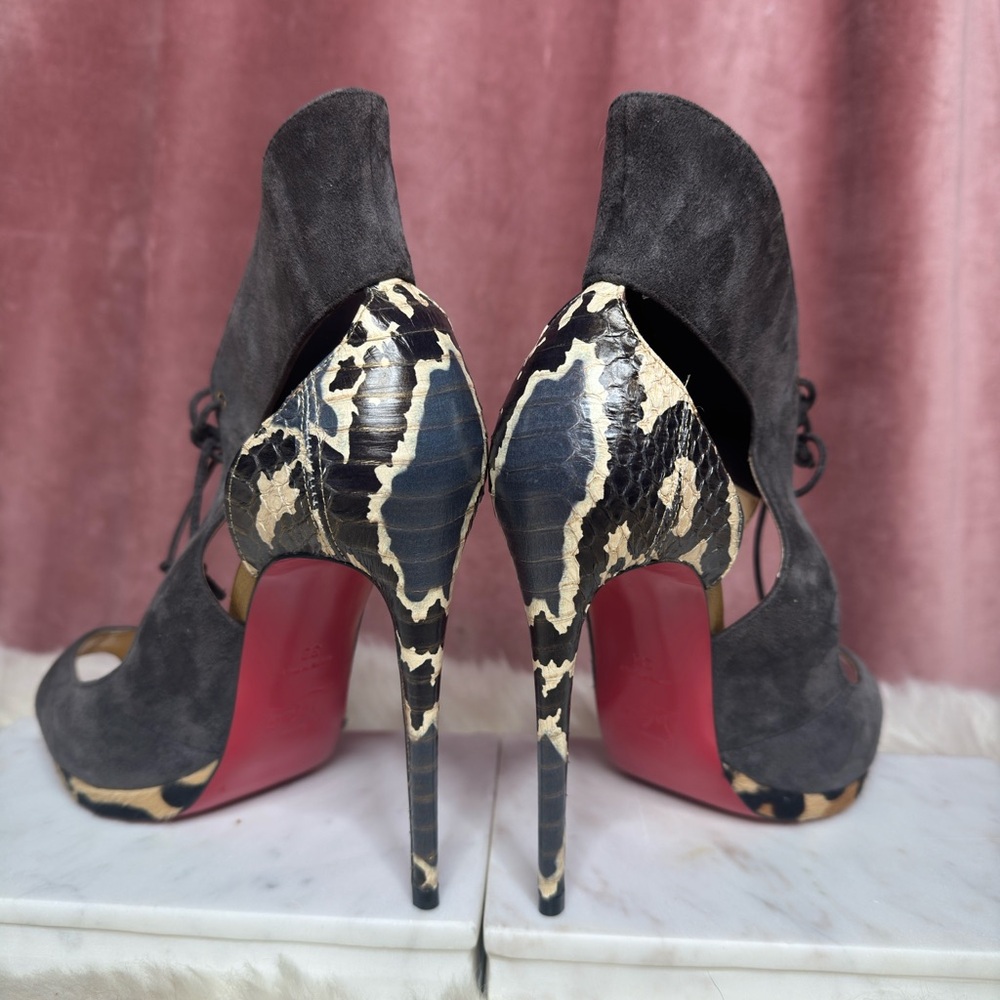 CHRISTIAN LOUBOUTIN NIB CAMPANIA TAUPE SUEDE PYTHON HEEL PUMPS 38 - Picture 9 of 12